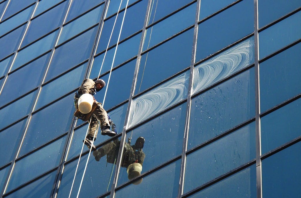 High Rise Glass Cleaning Services in Pune-Profacial Industrial Services